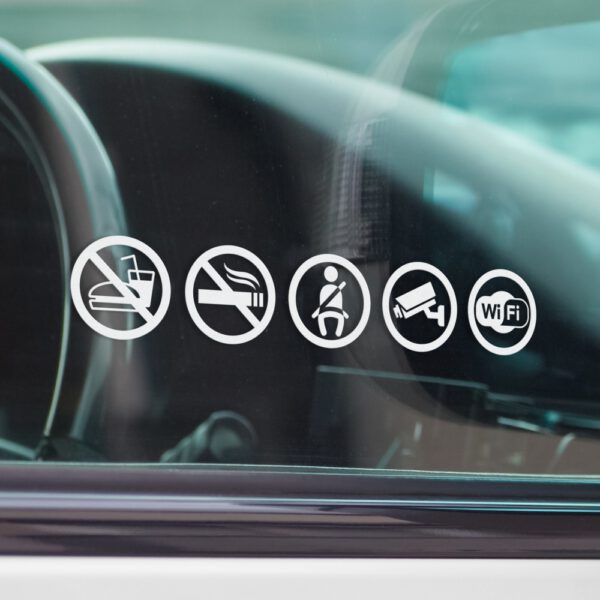 Naklejki informacyjne na samochód: monitoring, rejestracja obrazu, zapnij pasy, zakaz palenia, zakaz jedzenia i picia, Wi-Fi.