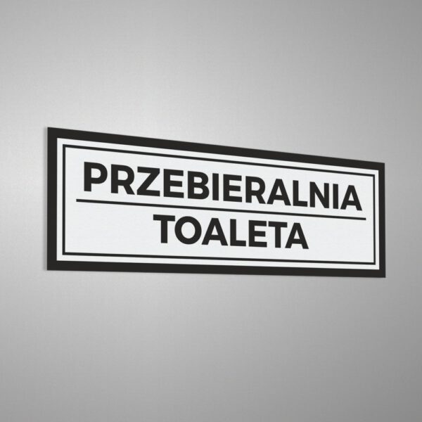 Naklejka informacyjna na drzwi z napisem "Przebieralnia, Toaleta".
